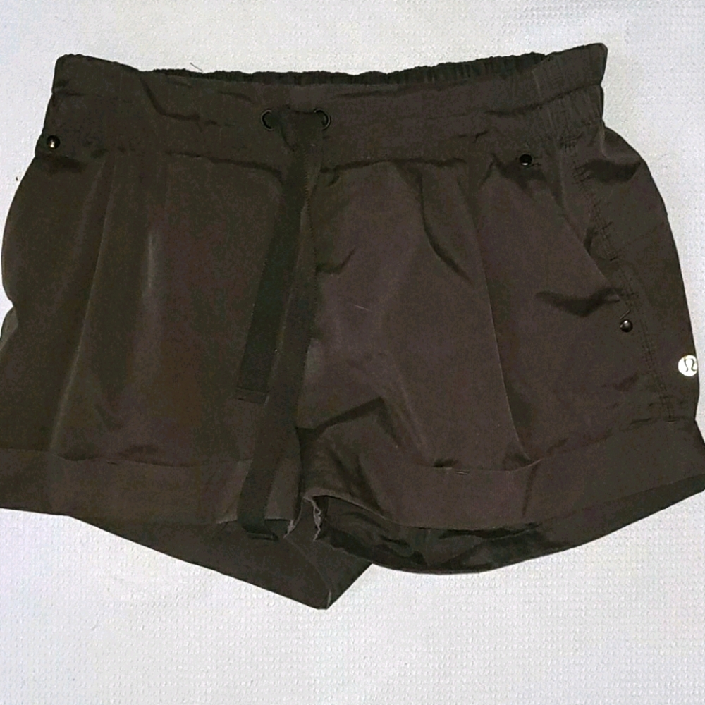Lululemon Shorts Sz M